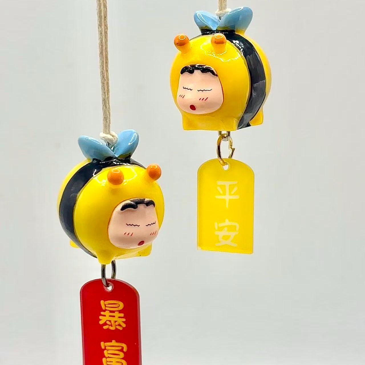 짱구는 못말려 꿀벌 코스프레 피규어 자동차 장식 펜던트 - Car Accessories To Buy 리뷰 및 가격